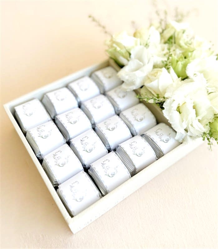 Welcome Baby İsme Özel 32Li Yenidoğan Bebek Tebrik Çikolatası Grand Deluxe